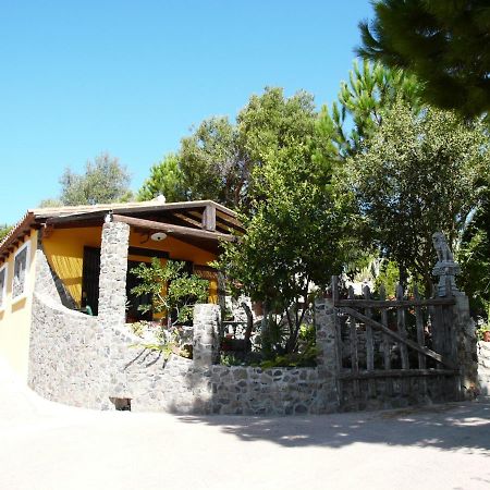 B&B Il Giardino Arbus Kültér fotó