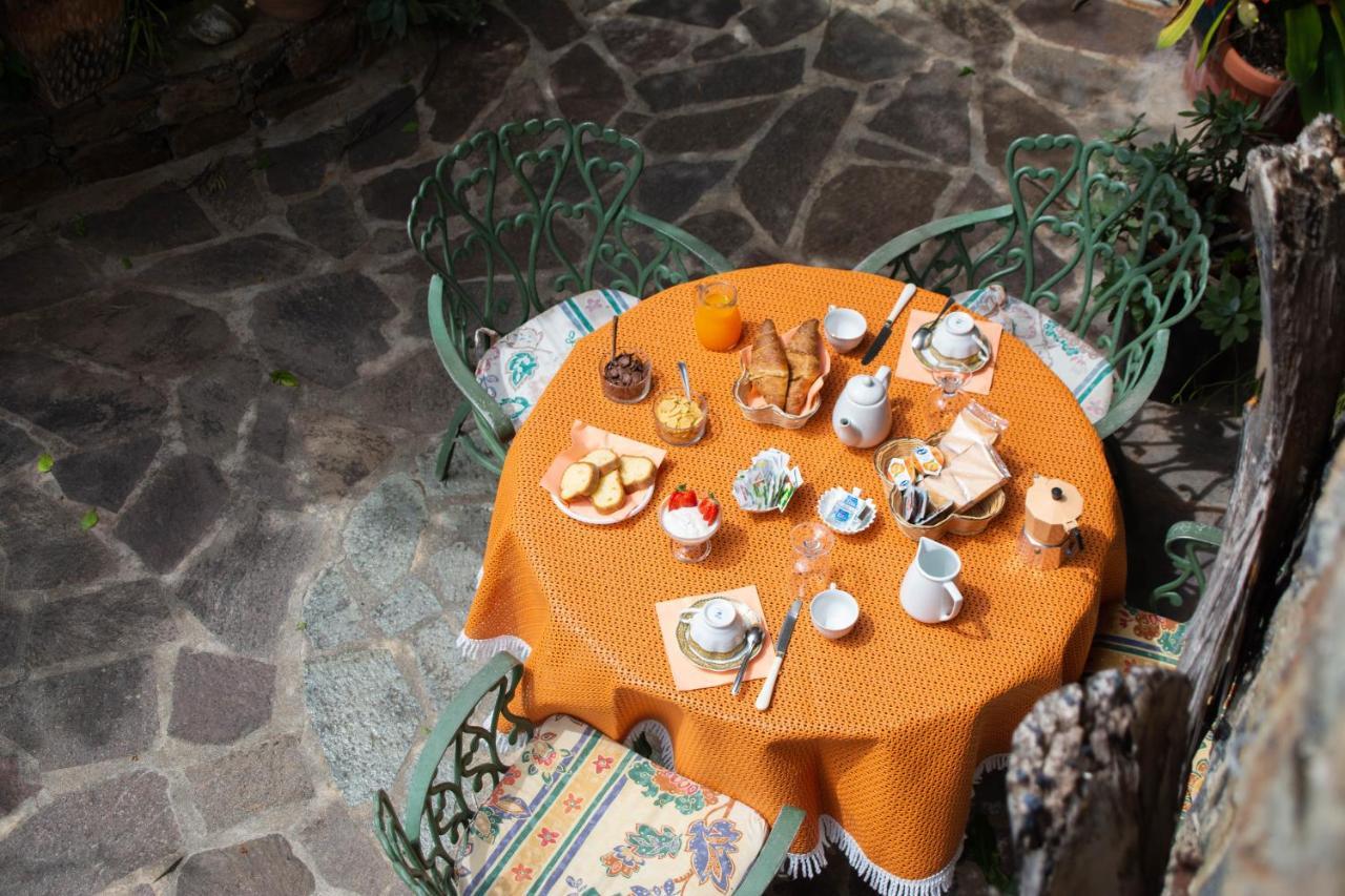 B&B Il Giardino Arbus Kültér fotó