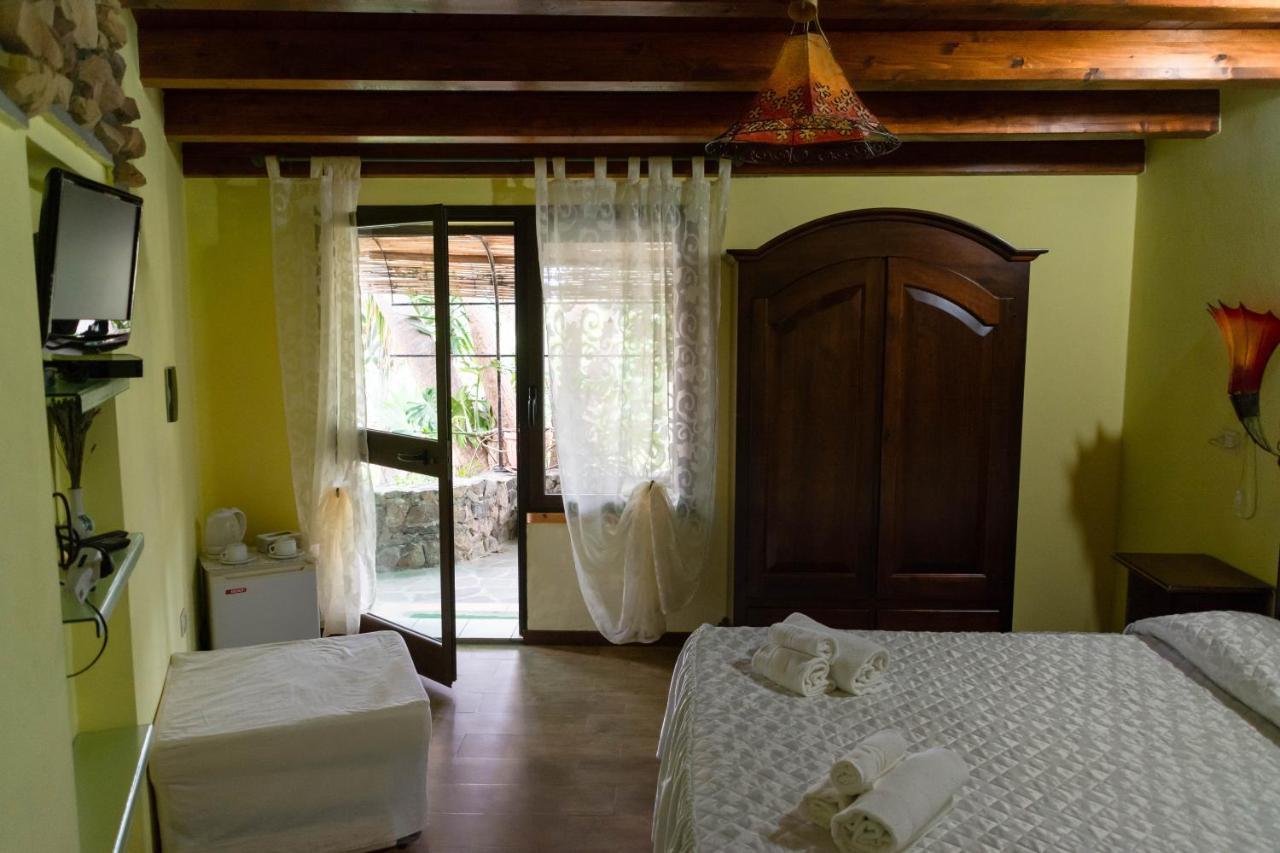 B&B Il Giardino Arbus Kültér fotó